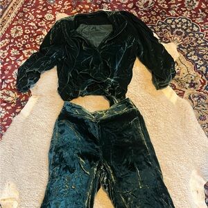 SET - Madewell Velvet Matching Set - top and bottom